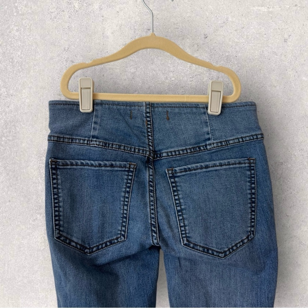 Free People Flare Low Waisted Jean Elastic Waist Band Size 24 - Picture 5 of 10